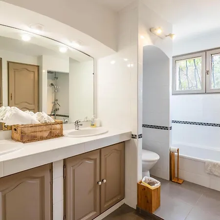 Holiday home Gorgeous In Les Adrets-de-lestere With Wifi *